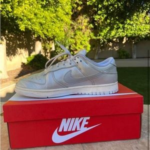 Meallic sliver dunks size 10